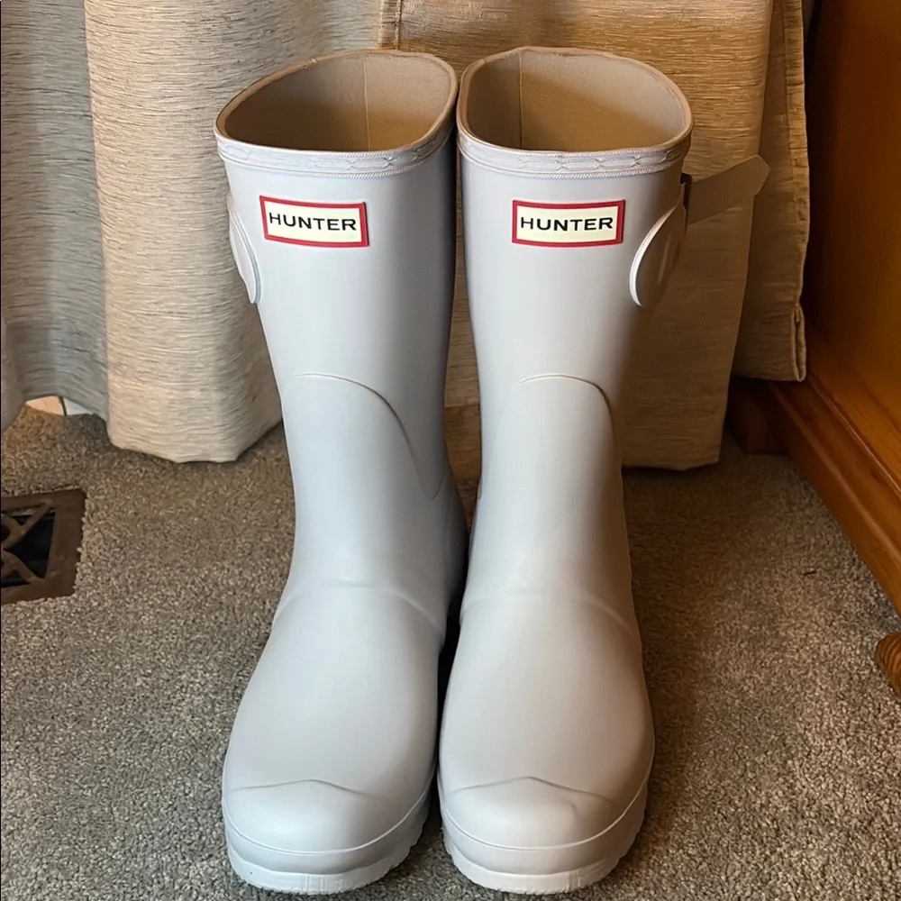 Hunter light grey Rain Boots size 10-new! - Picture 2 of 5